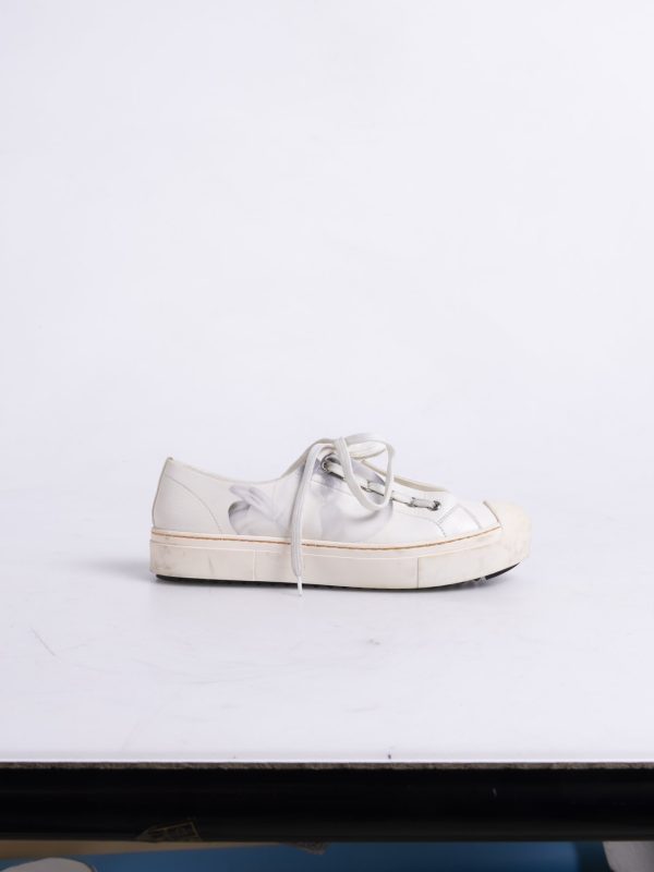 Beyaz Puantiyeli Sneaker